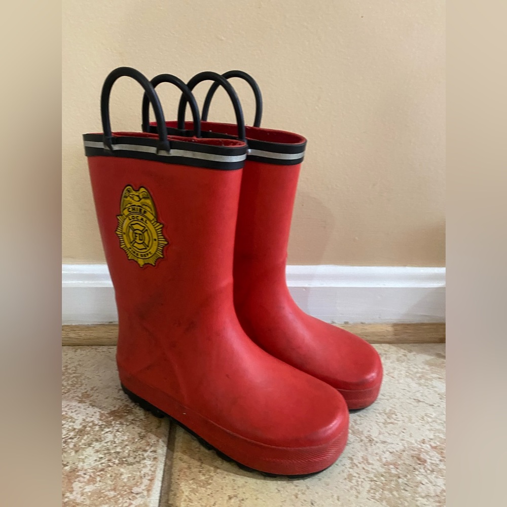 Carter Toddler bc rain boots size 11
